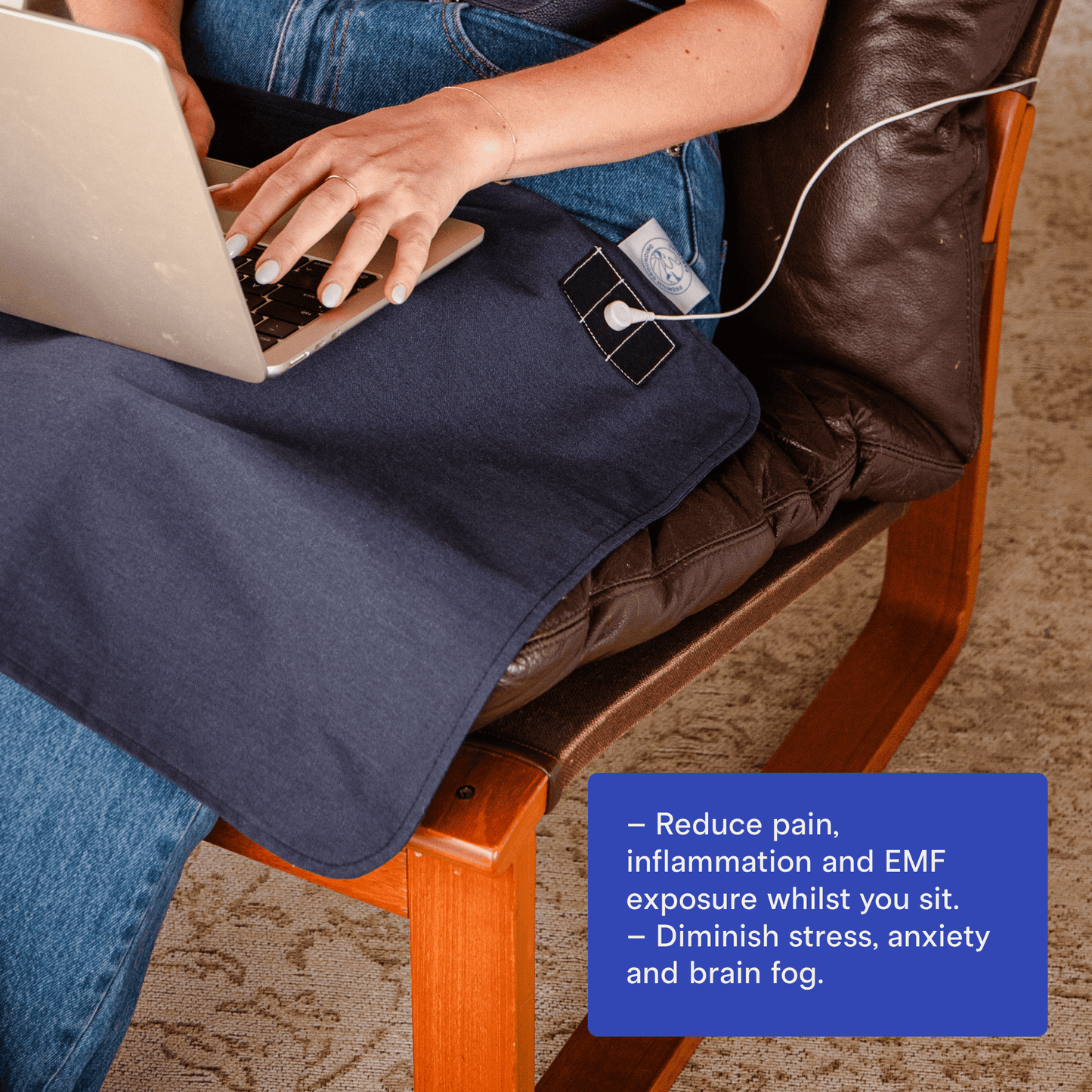 laptop on grounding mat