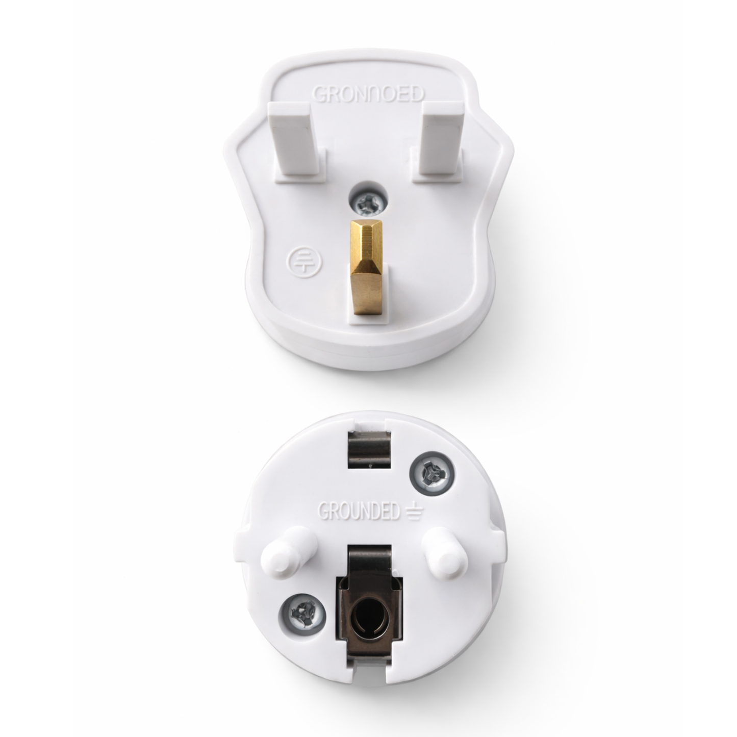 International Plug for safe grounding connection with UK or EU wall sockets, compact and travel-friendly.