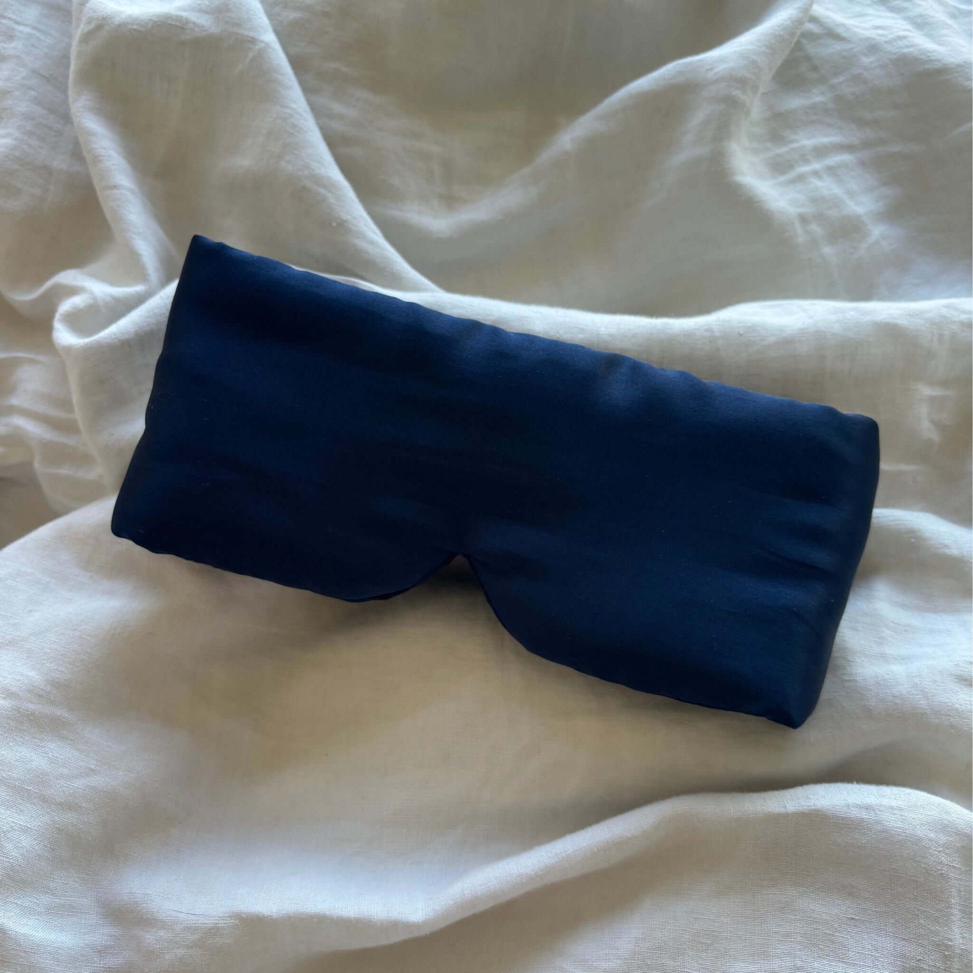 Silk sleep mask elastic band detail for comfortable fit